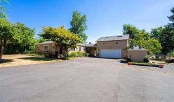 24242 S Larkin Rd, Beavercreek, OR 97004