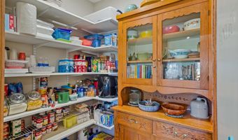 604 Ash Creek Dr, Beresford, SD 57004