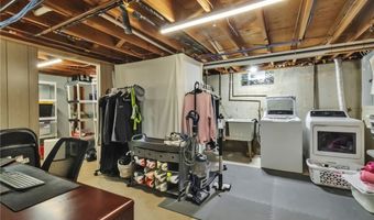 169 Chestnut Hill Ln S, Amherst, NY 14221