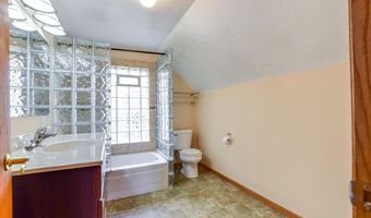 412 High St, Arena, WI 53503