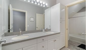 1977 EMERALD GLEN Ct, Ada, MI 49301