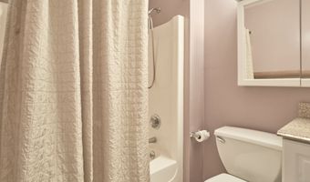 81 Ameridge Dr 81, Bridgeport, CT 06606