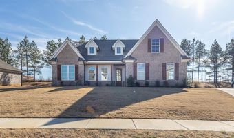 111 Garrett Dr, Batesville, MS 38606