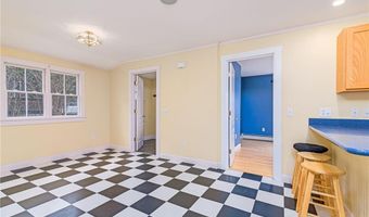 61 Howland Ave, Jamestown, RI 02835