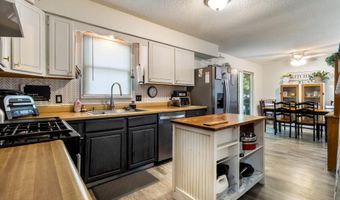 302 S EAST St, Abingdon, IL 61410
