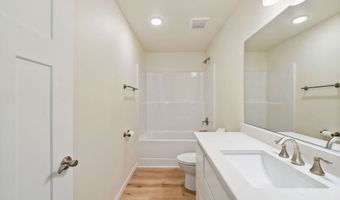 655 11th St, Bandon, OR 97411