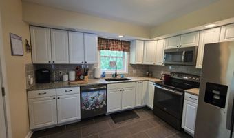 111 Bingham Rd, Canterbury, CT 06331