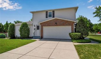 92 Dan Troy Dr, Amherst, NY 14221