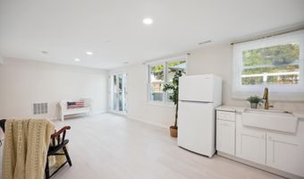 9813 MONTAUK Ave, Bethesda, MD 20817