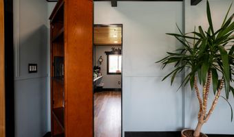 875 Hammond St, Bangor, ME 04401