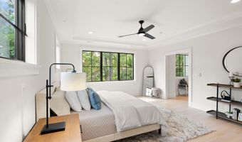 112 N HIGHLAND St, Arlington, VA 22201