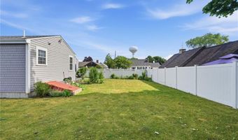 336 Dover Ave, East Providence, RI 02914