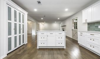2 Western Hills Dr, Arkadelphia, AR 71923