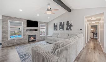 321 32nd St SW, Altoona, IA 50009