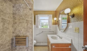34 Anthony St, Adams, MA 01220