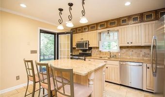 185 N Bissell Rd, Aurora, OH 44202