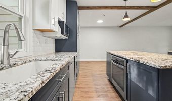 646 Center Dr, Ann Arbor, MI 48103