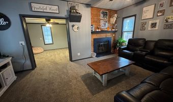 807 6th St, Aurora, NE 68818