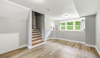 1185 Bay Rd, Amherst, MA 01002