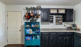 3075 Wessex Ct, Columbus, OH 43232