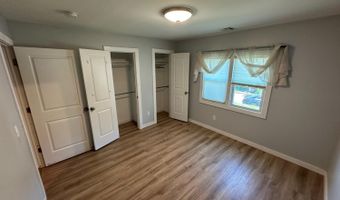 92 Woodland Dr, Aberdeen, NJ 07735