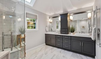 1 Preston Cir, Andover, MA 01810
