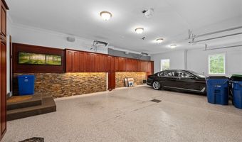 47 Nature Cove Ct, Amherst, NY 14221