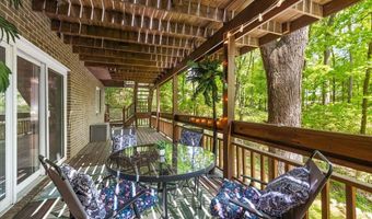 3427 E Dobson Pl, Ann Arbor, MI 48105