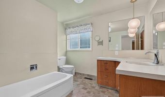 1385 S Shilling Ave, Blackfoot, ID 83221