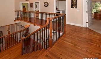 5 Biltmore Ct, Avon, CT 06001