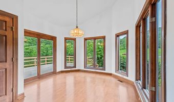 106 DK Ranch Ln, Ashland, KY 41102