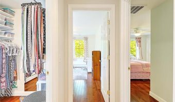 4 Fourth St, Barrington, RI 02806