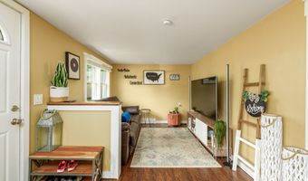 330 Chestnut Hill Rd, Colchester, CT 06415