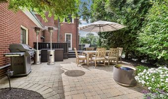 227 Overwood Rd, Akron, OH 44313