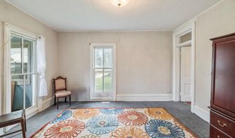 311 4Th St E, Riverside, IA 52327