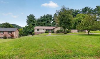 823 Birdie Dr, Abingdon, VA 24211