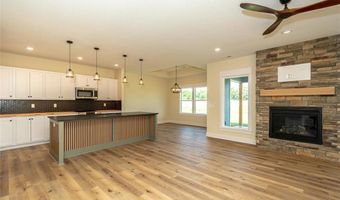 1018 Bluestem Cir, Baldwin City, KS 66006