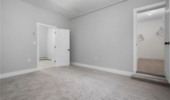 1008 Toll Gate Rd, Warwick, RI 02886
