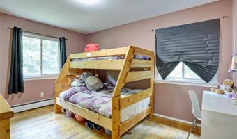 89 Regina Rd, Airmont, NY 10952