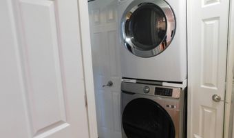 38 Padanaram Ave 1, Danbury, CT 06811