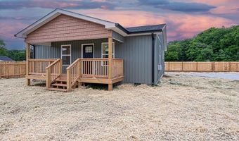 135 Short St, Athens, TN 37303