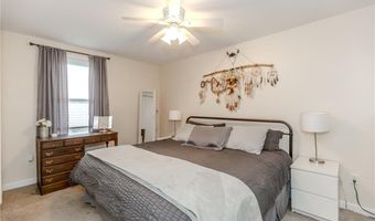 122 New Rd, East Providence, RI 02916