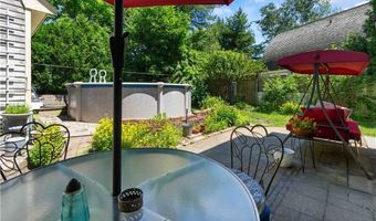 30 Loring Rd, Bristol, RI 02809