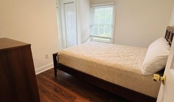 279 S Main St, Barnegat, NJ 08005