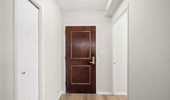 7111 WOODMONT Ave 402, Bethesda, MD 20815
