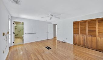 52 Clubhouse Dr, Bourne, MA 02532