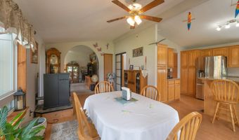24496 VAUGHN Rd, Veneta, OR 97487