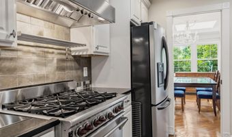 6313 MANCHESTER Way, Alexandria, VA 22304