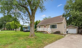3109 Holcomb Ave, Des Moines, IA 50310