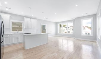 88 W 20TH St 2, Bayonne, NJ 07002
